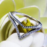 0.15 Carat (ctw) 10K White Gold Round White Diamond Ladies Chevron Wedding Band