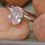 1.50 Carat (ctw) 18K White Gold Oval Cubic Zirconia Ladies Solitaire Engagement Ring 1 1/2 CT