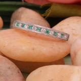 10K White Gold Round Emerald & Diamond Ladies Milgrain Anniversary Wedding Stackable Band
