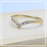 0.10 Carat (ctw) 14K Yellow Gold Round White Diamond Ladies Wedding Band Chevron Ring 1/10 CT