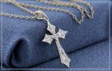 Round White Diamond Flower Cross Pendant with 18 Inch Gold Chain for Women (0.13 ctw, Color I-J, Clarity I1-I2) in 18K Yellow Gold