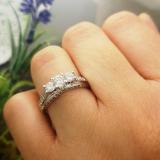 1.25 Carat (ctw) 14k White Gold Round Diamond Ladies Bridal Engagement 3 Stone Ring