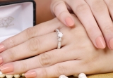 1.00 Carat (ctw) 10K White Gold Round Diamond Ladies 3 Stone Bridal Engagement Ring 1 CT