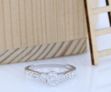 1.00 Carat (ctw) 10K White Gold Round Diamond Ladies 3 Stone Bridal Engagement Ring 1 CT