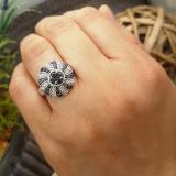 1.25 Carat (ctw) 14k White Gold Black & White Round Diamond Ladies Cocktail Right Hand