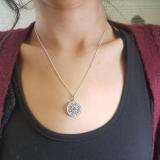 0.50 Carat (ctw) White Gold Round Diamond Fancy Antique Look Circle Ladies Pendant 1/2 CT